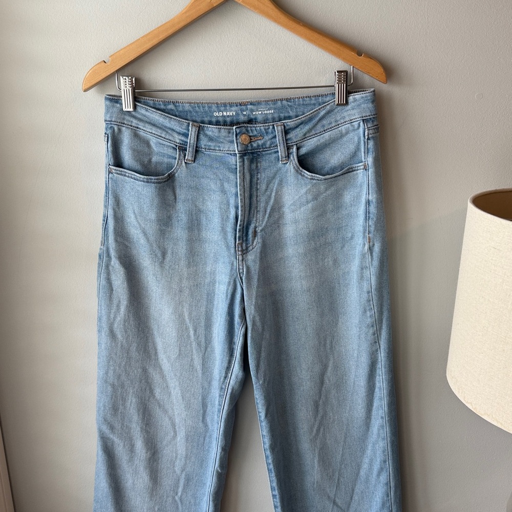Old‎ Navy High-Waisted Wow Loose Jeans - Picture 4 of 9